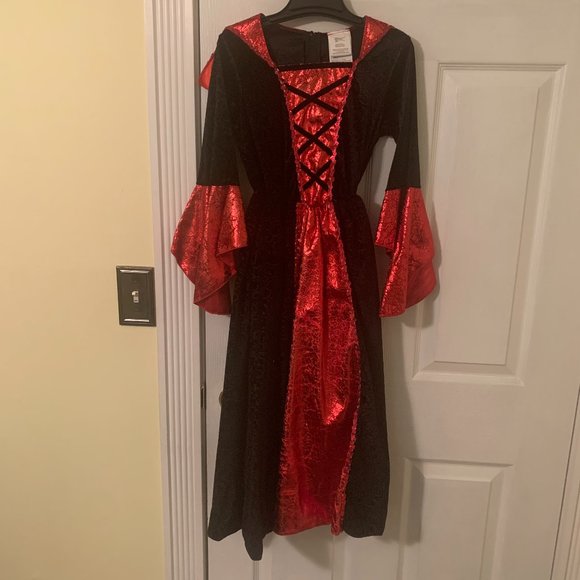 Little Designer Other - EUC Little Designer Vampire Princess Halloween Costume Children's Size M 8-10